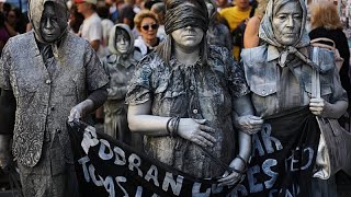 Multitud en Buenos Aires conmemora 50 años del golpe de 1976 en Argentina