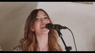 Kate Voegele - &quot;Must Be Summertime&quot; live performance