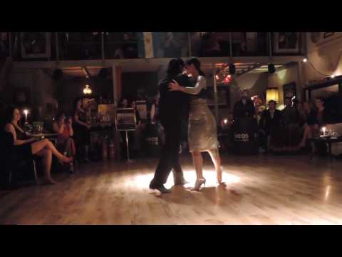 Mariano Galeano & Eva Stefanakou - Rie Payaso