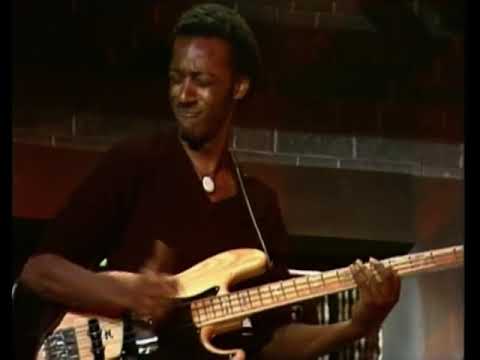 Young Marcus Miller 1980s Bass slap solo (David Sanborn live)