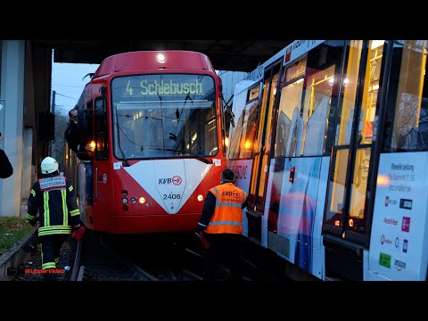 Kollision zweier KVB-Straßenbahnen in Köln-Deutz - Züge verkeilen sich an Weiche | 09.04.2021