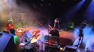 Alüzinati, Julieta Venegas &amp; Anita Tijoux - Sería Feliz (El Sueño Existe, 2003)