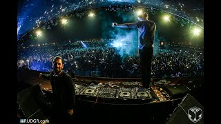 Dimitri Vegas &amp; Like Mike &amp; MOGUAI - Mammoth (LIVE Tomorrowland 2015)