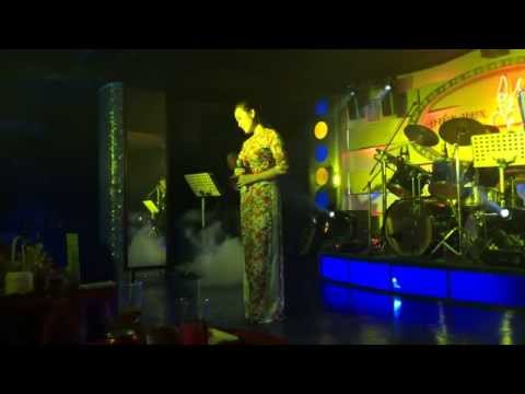 Thể hiện bởi Giáng Tiên
