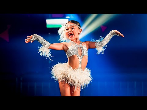 Lily Knopps - Diamonds are a Girls Best Friend