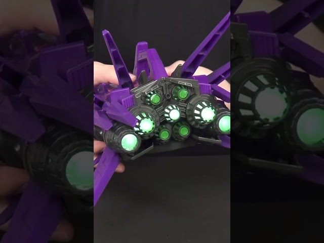 Vídeo relacionado con Pixar Lightyear Cyclops grande Figura 30 cm de juguete, regalo para niños +4 años (Mattel HHJ74)