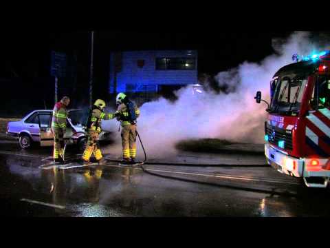 17032013 Autobrand naast brandweerkazerne Ede-Stadspoort