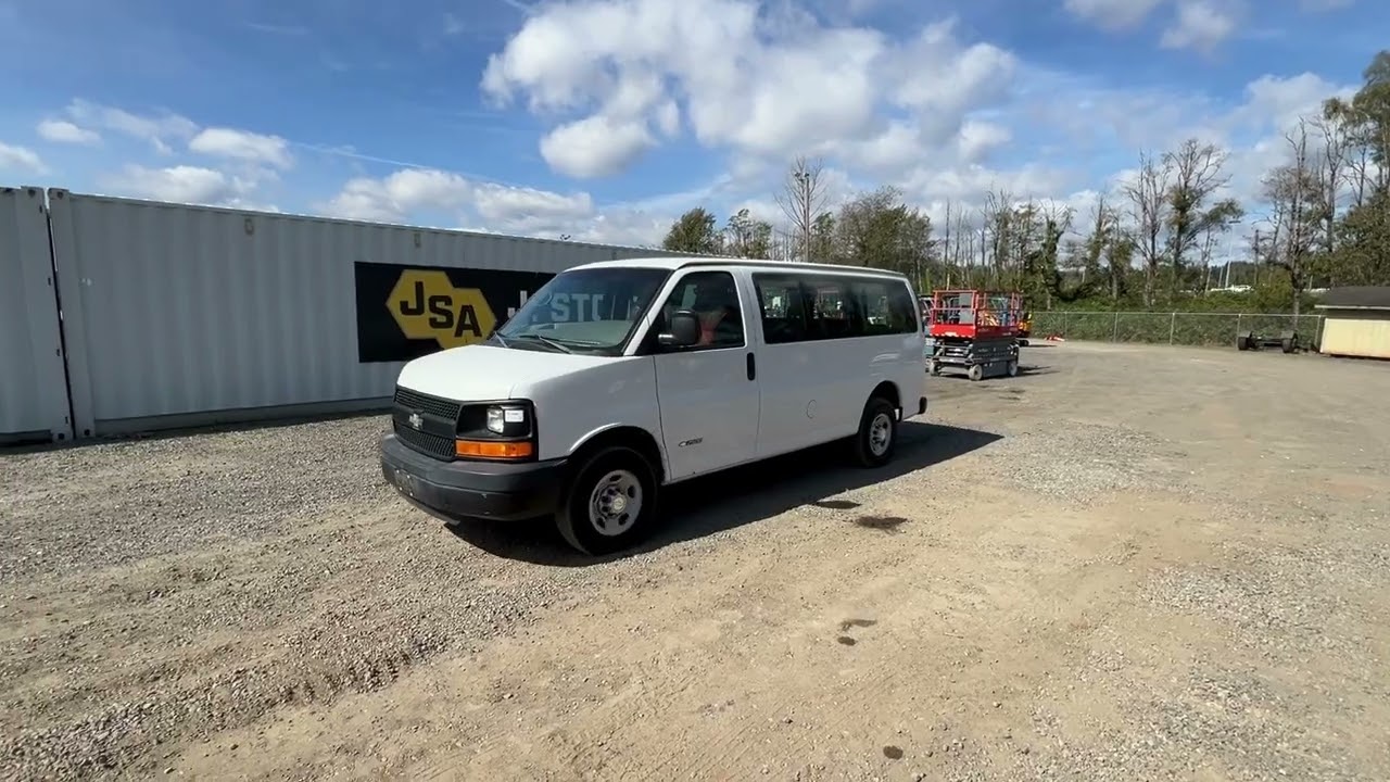 2004 Chevrolet Express 2500 Passenger Van