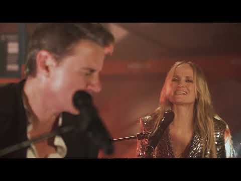 ALIDIA LIVE  KIss Me Tiger