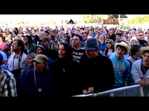 All I Need is a Miracle - Mike + The Mechanics - Isle of Wight Festival 2011