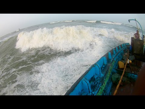 Surfing on Waves | Playing With Waves | Ibrahim Hyderi