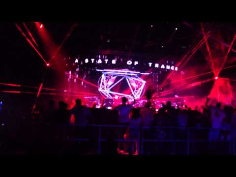 Armin - Privilege Ibiza 26/08/13 First Coming (Ian Standerwick Remix) vs Delerium Silence