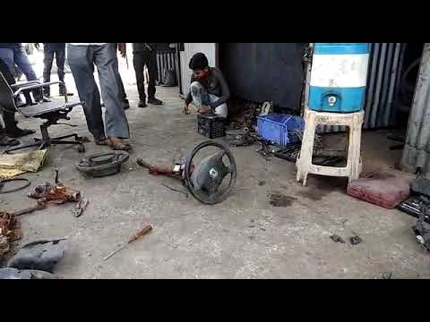 Live Demo of Skoda Octavia Airbag Blast...