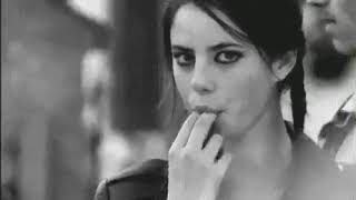 Kaya Scodelario - Sexy Gif.