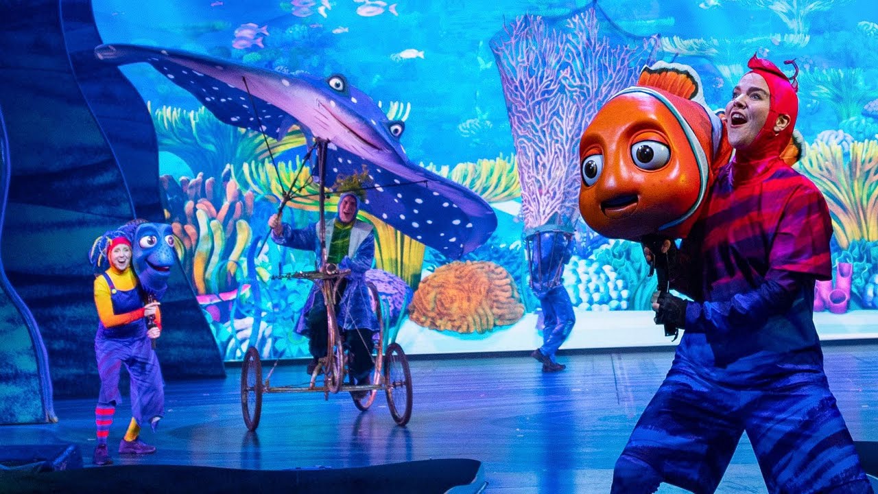 'Finding Nemo: The Big Blue… and Beyond! full show