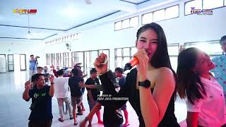 Download lagu HAPPY LOSS - BIAR GENDUT TETAP KUCINTA - BUNGA PERMATA - HAPPY PARTY SEBOLO KX - PGRI KUDUS mp3