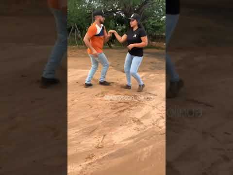 CASAIS DANÇANDO LEVA EU PRA VOCÊ - Pisadinha de Luxo e Tarcísio do Acordeon