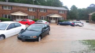preview picture of video 'Flash flood Chapel Hill, North Carolina'