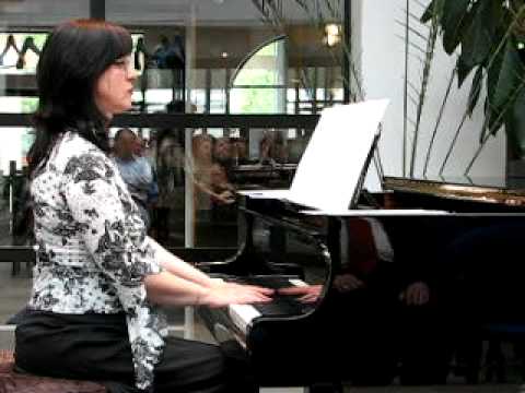 Carmen Petra Basacopol   Primavara MVI 1370