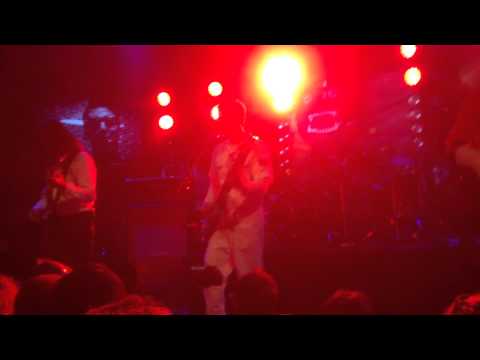 Weezer - "Da Vinci" - live at Bowery Ballroom - New York City -10/27/14