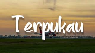 Download lagu Terpukau, Rahasia Hati, Bertahan Terluka (Lirik) - Astrid mp3
