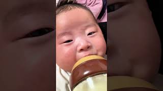 Download lagu BABY SNAPS On Aunties: 'YOU'RE TOO SLOW!' 😤🍼 mp3