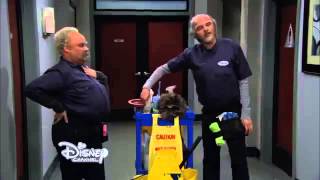 Disney Channel&#39;s KC Undercover - Raven-Symoné Guest Star Clip 1