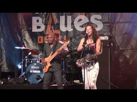 Blues Caravan 2017 - "Bring it on Home to me" @ Moulin Blues 2017