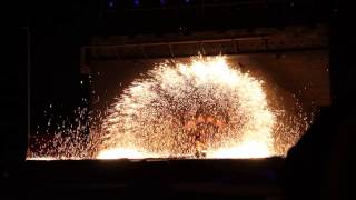 preview picture of video 'Da Shu Hua molten iron fireworks in Nuanquan'