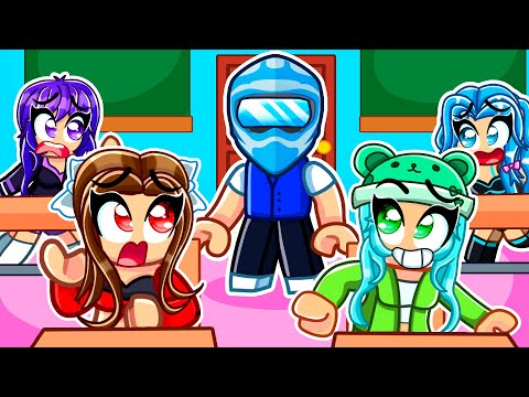 Andy Is So HANDSOME He Wears A HELMET To AVOID GIRLS In Roblox Snapchat!