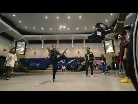 Supahit and Hectik Famous Crew FUN DANCE