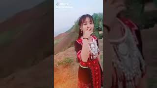 preview picture of video 'Em Gái H'mong  Chơi TikTok Làm Bao Tràng Trai Mê Theo'