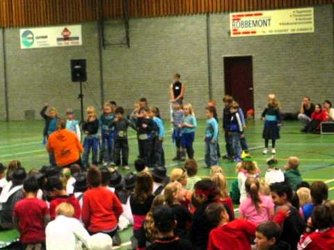 Lucas-schooldans 2010