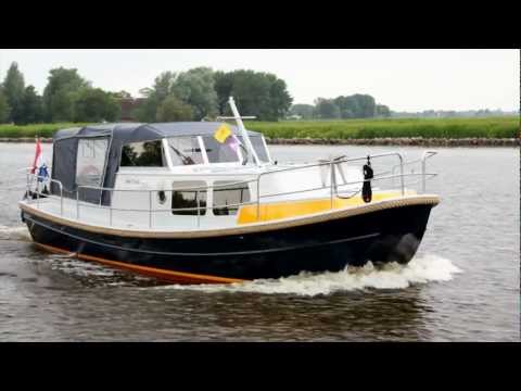 De Schiffart Yachtcharter - Brûzer Jantina - Motorboot huren in Friesland