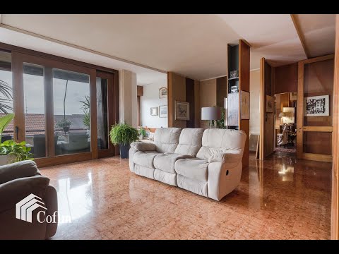 Appartamento di lusso ultimo piano vicinanze Piazza Vittorio Veneto Verona (Borgo Trento) EL1855