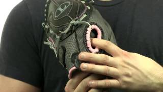 Video thumbnail: Louisville Slugger Diva Fastpitch Series: DV1200 Fastpitch