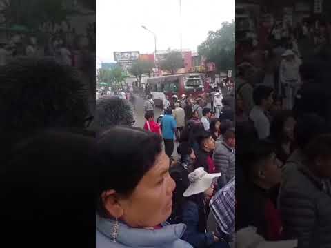 #arequipa  Múltiple choque en la avenida Mariscal Castilla del Cercado de Arequipa.#trafico #choque