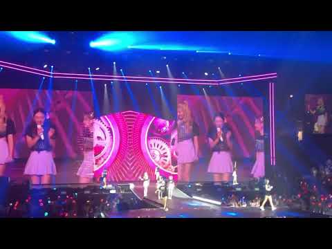 Knock Knock - Twice [Chicago 190723 Twice Lights World Tour]