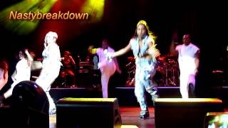TLC - Ain&#39;t Too Proud To Beg &amp; What About Your Friends (H.O.B.  Atlantic City 7-12-14)