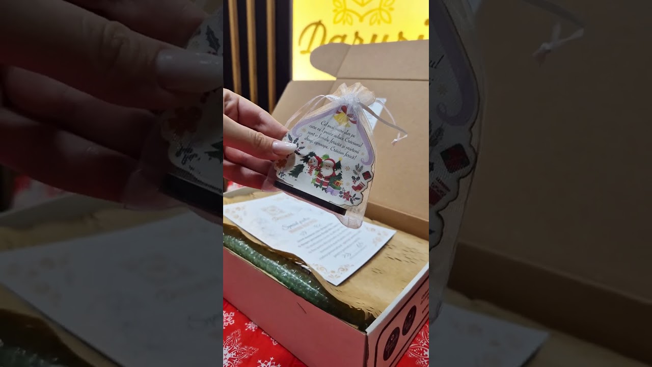 Thumbnail video Trofeu personalizat de Craciun - Cadou pentru nasii de botez