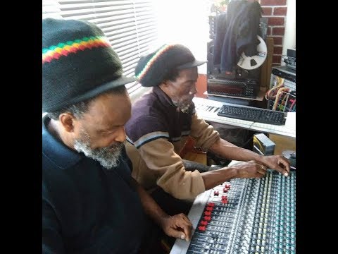 Noel Zebulon & Ras Muffet - Crucial dub plate