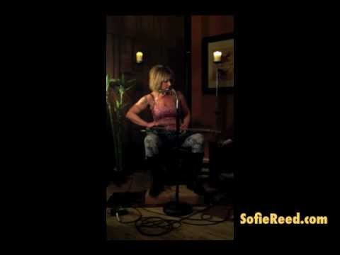 Sofie Reed sings 