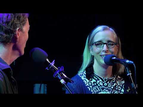 eTown On-Stage Interview - Laura Veirs