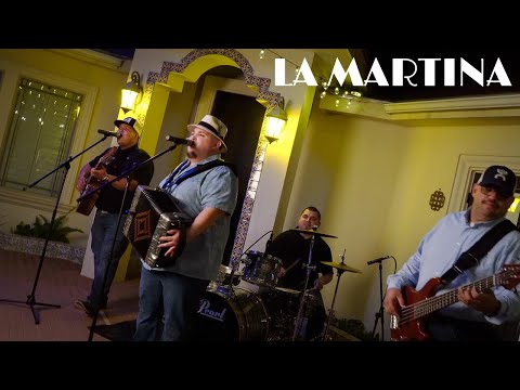 Jesse Perez y sus Compadres Alegres - La Martina