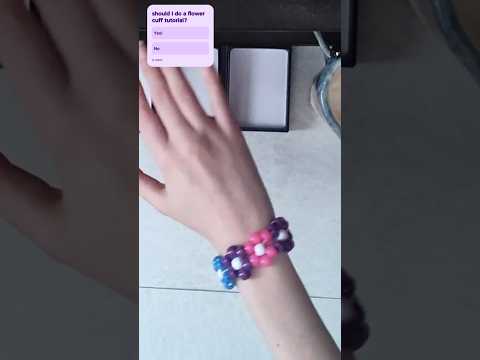 Making a flower cuff #kandi #kandikid #ponybeads