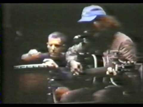 Pearl Jam - Walking The Cow (Bridge School '94) HD
