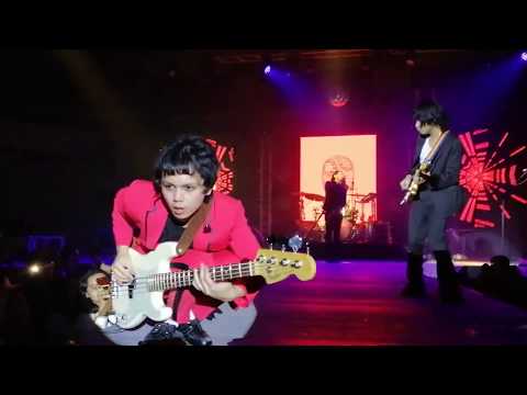 Take That Man - IV Of Spades ft. RICO BLANCO | Almendras Gym | The Sweet Shadow Tour Davao