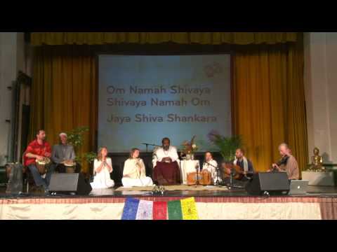 Mooji Sangha Bhajans - 11th November 2014 - London