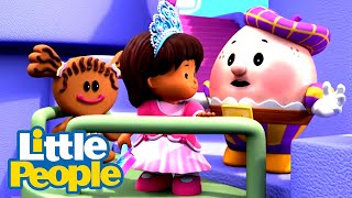 Fisher Price Little People | Meet Mia the Princess! | 30 Minutes Fun Compilation | Kids Movies