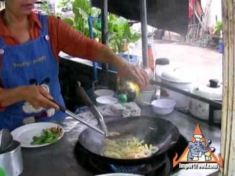 Thai Street Vendor Pad Prik Gaeng